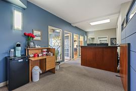 76 Skyline Crescent NE