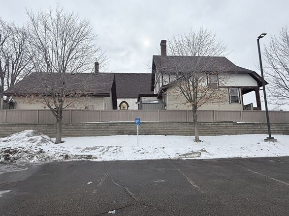 532 & 536 Snelling Ave S
