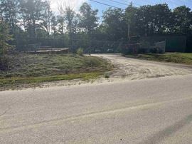 Commercial and Residential Zoned Building in Andover