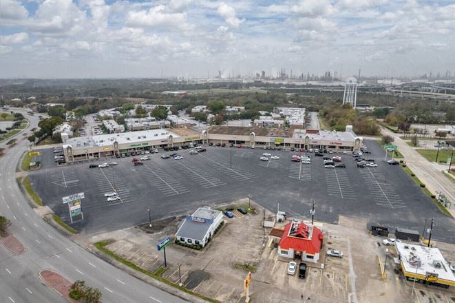 Woodcreek Shopping Center