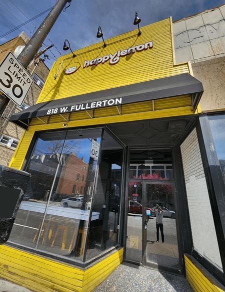 Retail space for Rent at 818 W Fullerton Ave in Chicago