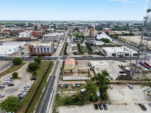 Silo-Adjacent Retail/Development Property