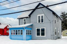 124 3rd St SW