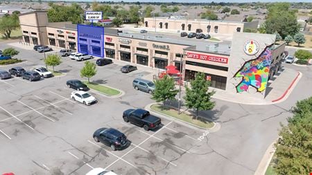 Retail space for Rent at 825 SW 19th St in Moore