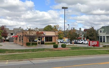Retail space for Rent at 4955 Brownsboro Rd in Louisville