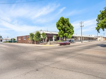 ±86,000 SF High Exposure Industrial Building on 2.42 Acres - Sanger
