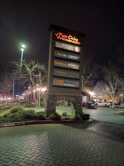FAIR OAKS PROMENADE