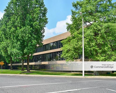 Ridgeway Center - 5900 Poplar Avenue, 5865 & 5885 Ridgeway Center Pkwy