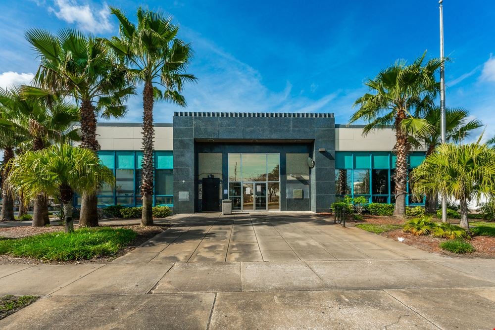 Former Bank Branch-Downtown Daytona Beach Investment
