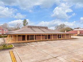 Former Medical Office Just Off Florida Blvd – Visibility & Parking