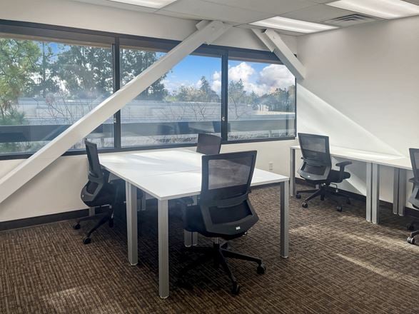 Regus - Fresno - 1690 W Shaw Ave