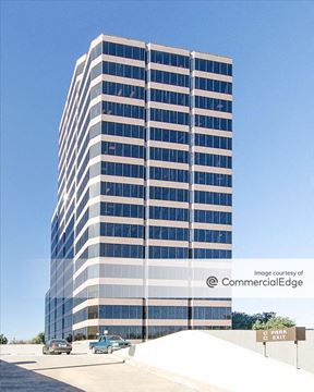 Corporate Centre - 14911 Quorum Drive, Dallas, TX | Office Building