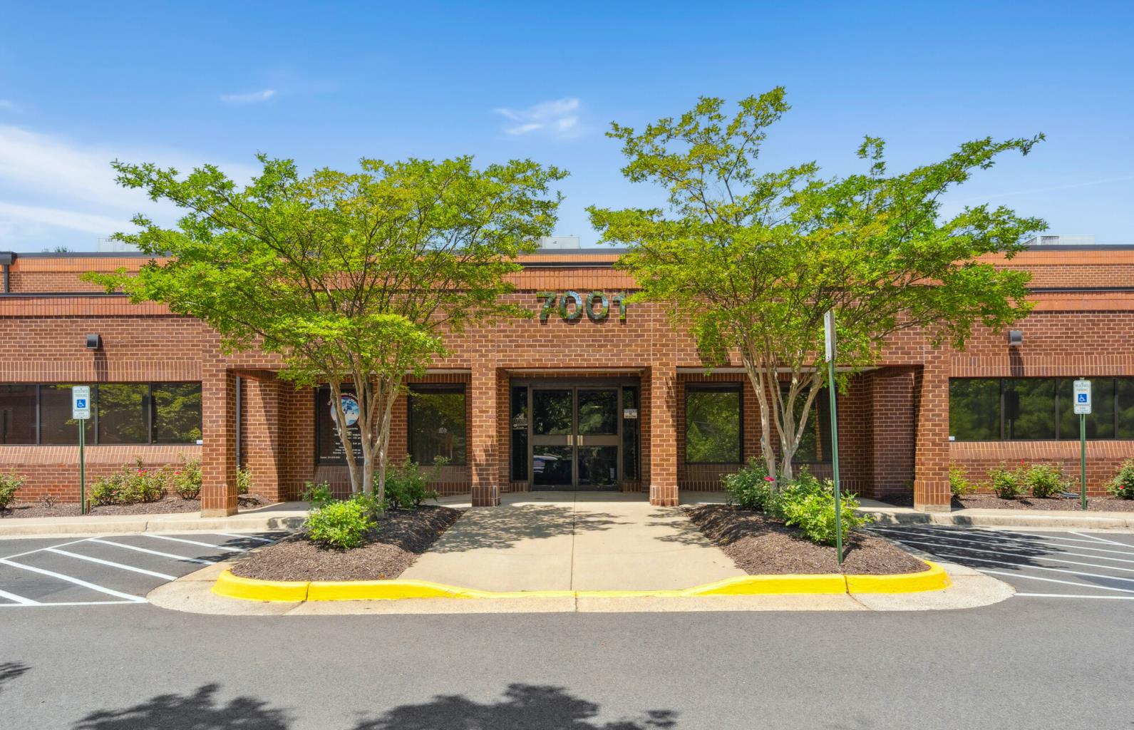20,529 SF Flex Space in Lorton, VA Photo