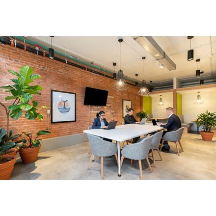 Regus - Victoria - Yates