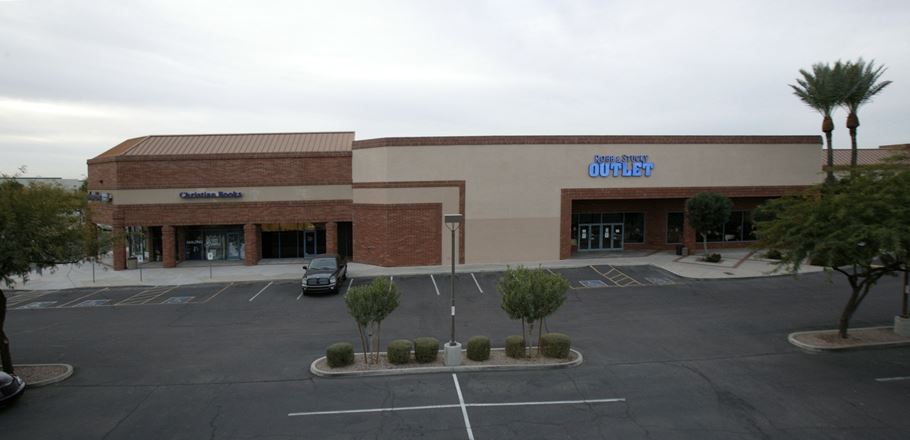 725 W Warner Rd