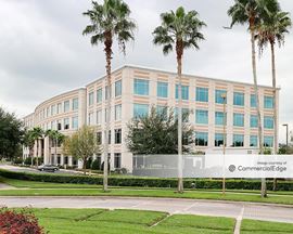 Colonial Center 300 at TownPark
