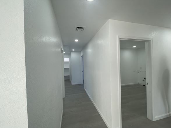 1919 Grand Canal Blvd. Suite C-7