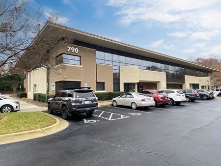 790 SE Cary Parkway - Cary