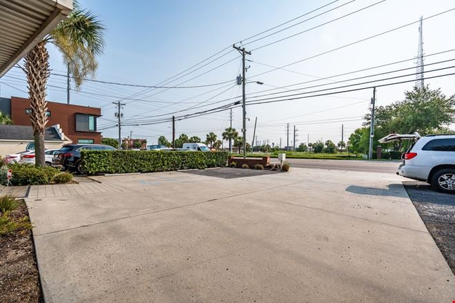 1557 Meeting Street