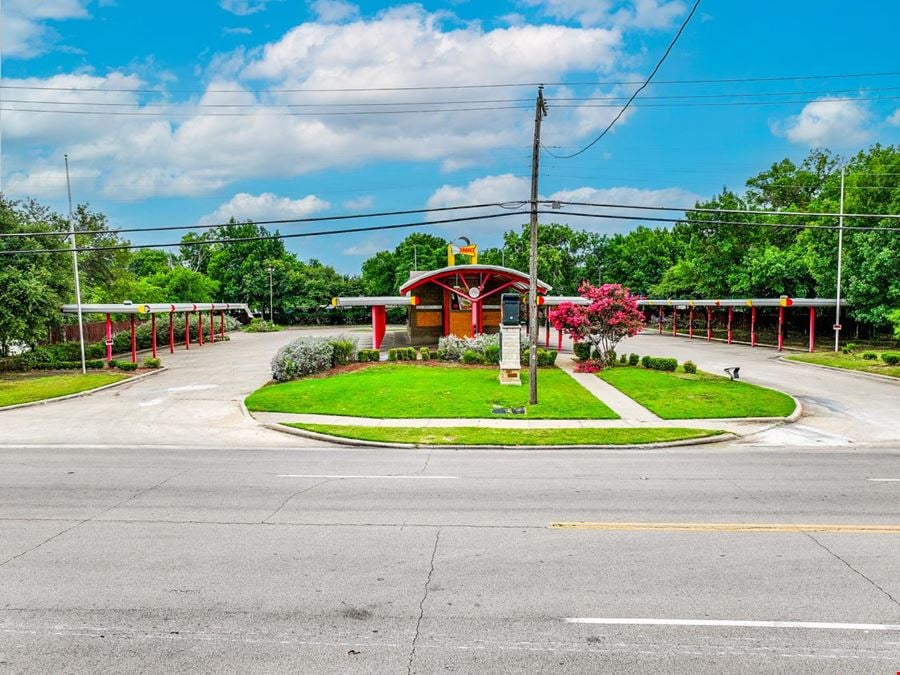 1300 W Pioneer Dr, Irving, TX