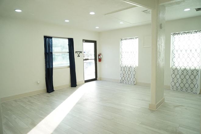 Retail Property For Lease