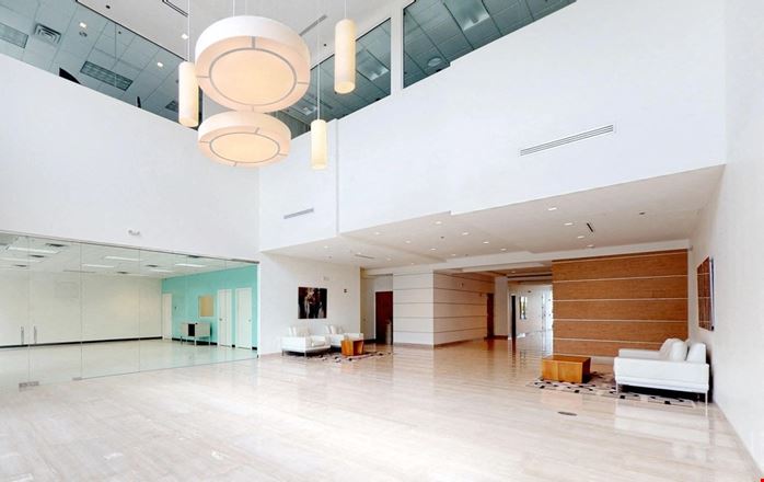 Office property in Pembroke Pines, FL
