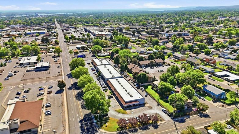 3321 W Kennewick Ave