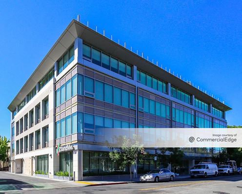 899 Evelyn Ave, W.