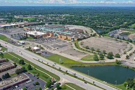 Photo of commercial space at 3800 East Main Street in St. Charles