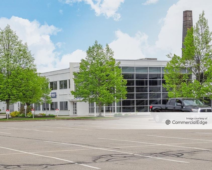 121 Broadway Business Center 121 Broadway Industrial Building