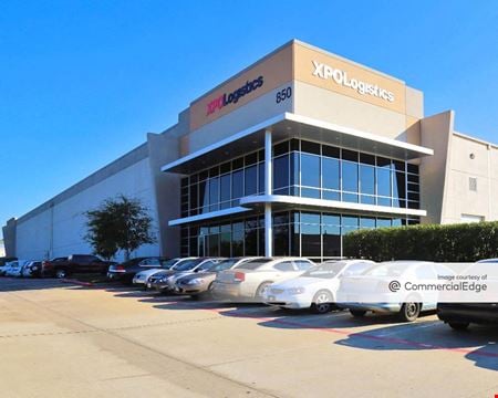 Photo of commercial space at 850 Greens Pkwy in Houston