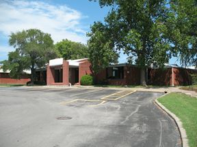 9,857 SF Medical Building in Doctor’s Park