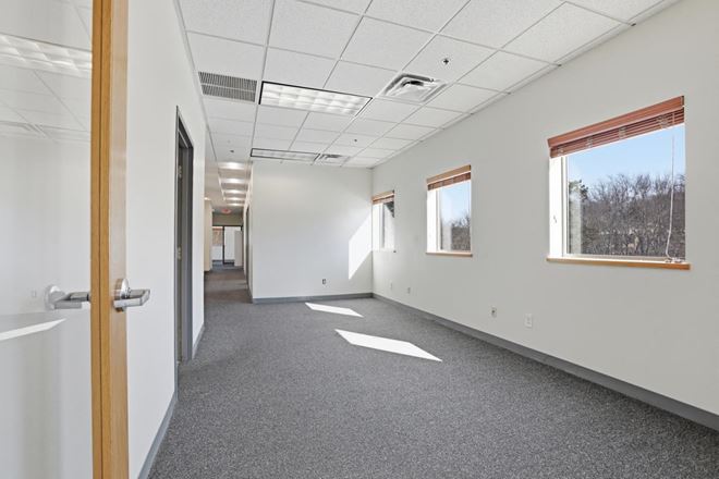 3,700sf Professional Office Suite for Lease in Rowley, MA