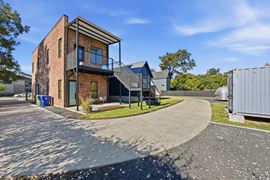 632 S 7th St