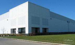 Ideal Park 100 Location with Zionsville Rd Visibility
