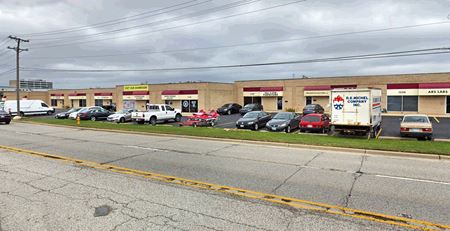Photo of commercial space at 1500-1534 E. Algonquin Rd. in Mount Prospect