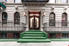 255 W 22nd St