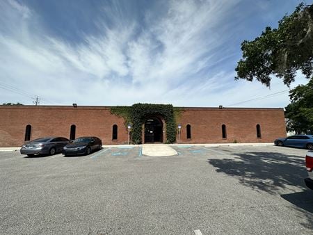 Photo of commercial space at 1001 E Baker St in Plant City