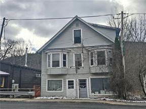 646 Main St