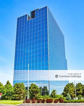 Woodfield Corporate Center - 425 & 475 North Martingale Road