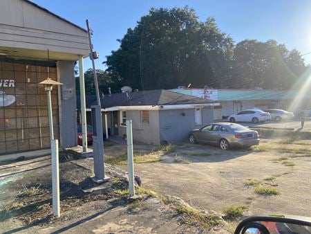 Retail space for Sale at 3135 Glenwood Rd in Decatur