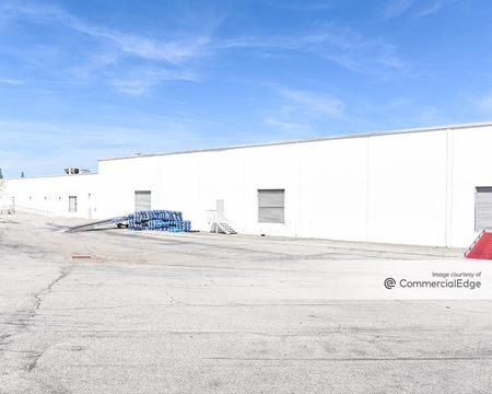 Photo of commercial space at 6881 District Blvd in Bakersfield