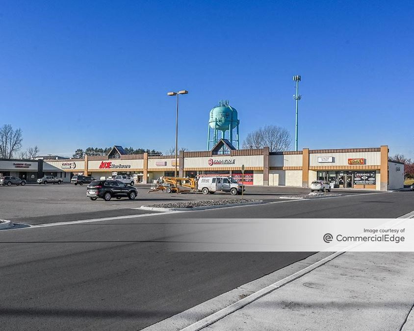 Lake Shoppes 816 Lake Street South, Forest Lake, MN Retail Building