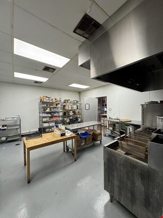 1,600 SF Commissary & Prep Kitchen - Acadian/Perkins