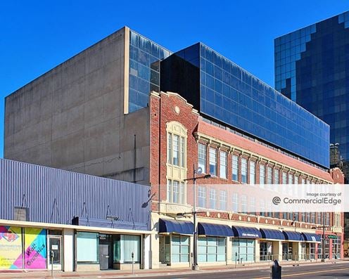 2121 Main Street
