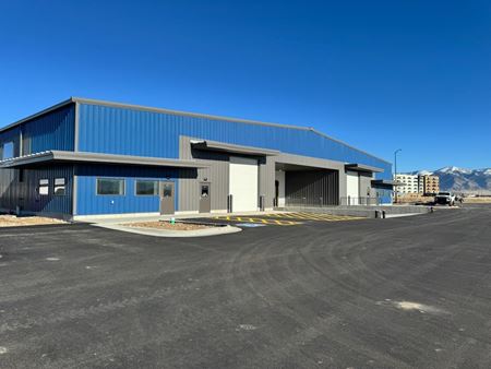 Industrial space for Rent at 112 Stone River Road Warehouse in Belgrade