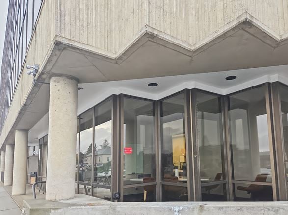 Regus - Bremerton - Warren Ave
