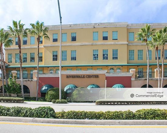 Riverwalk Center at Jupiter Yacht Club