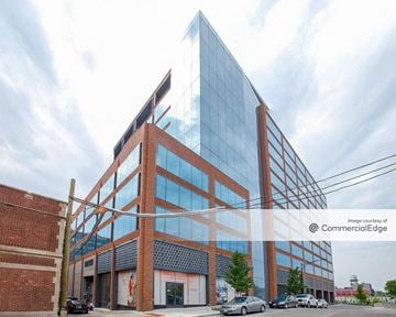 320 North Sangamon Street