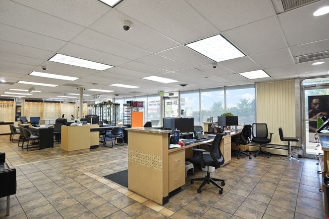 5750-5790 W 44th Ave